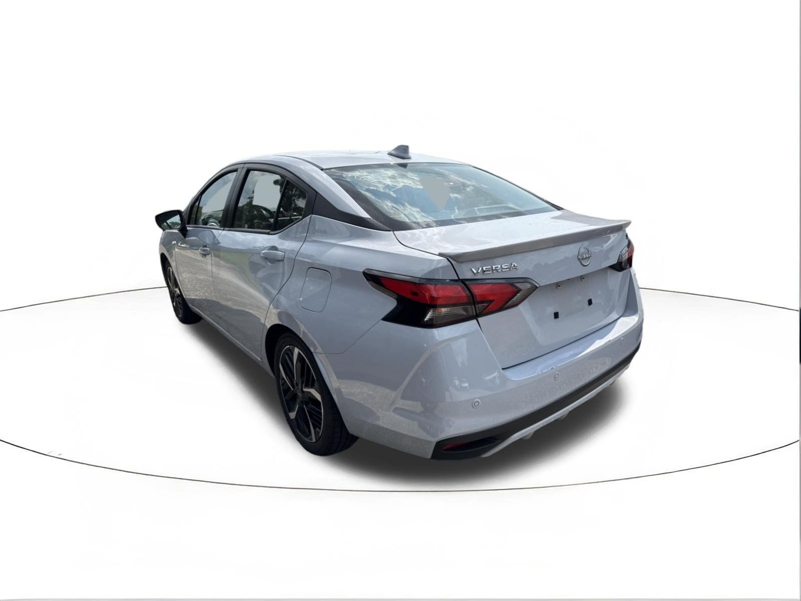 2024 Nissan Versa SR