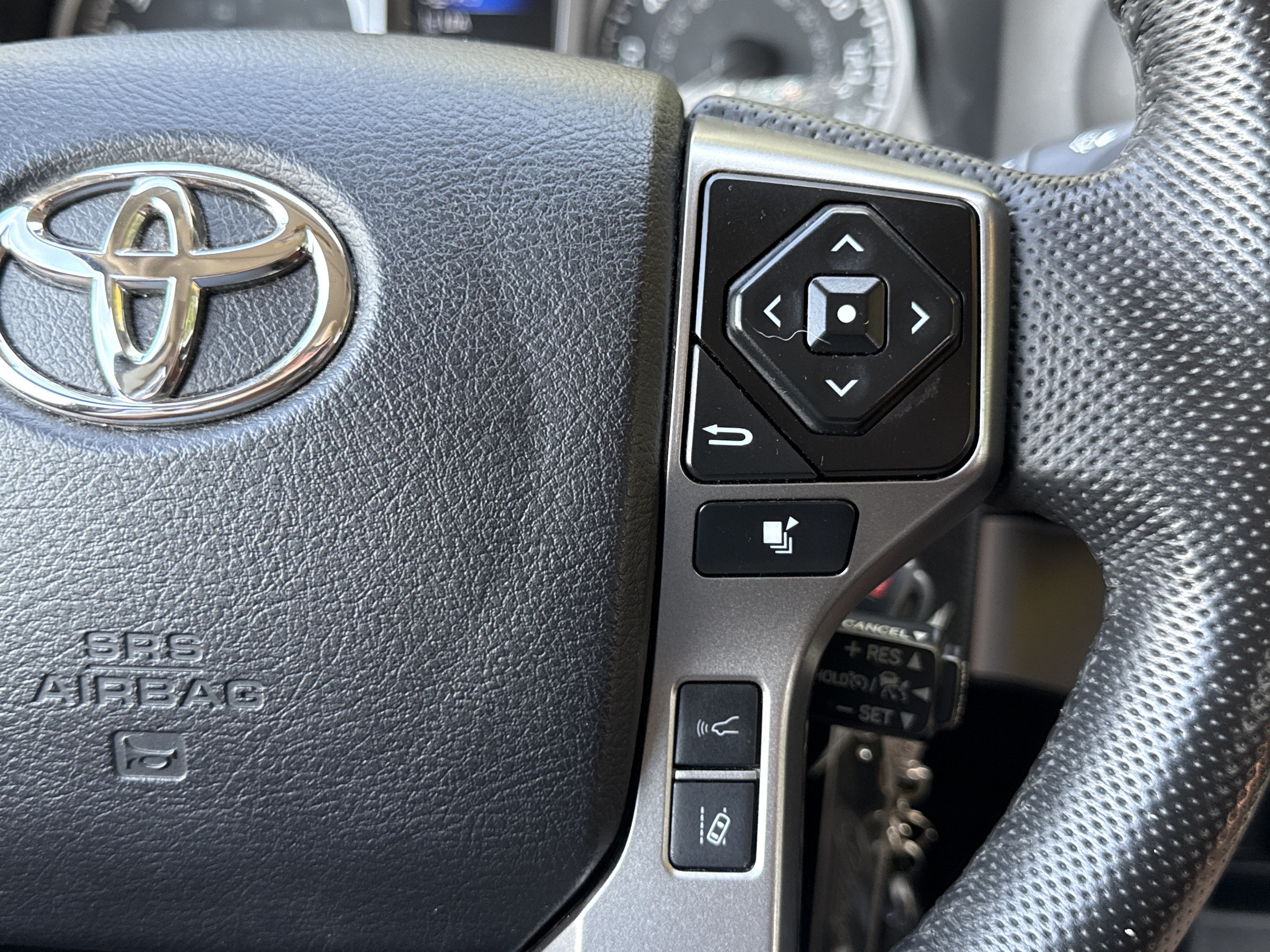 2022 Toyota Tacoma 4WD SR5