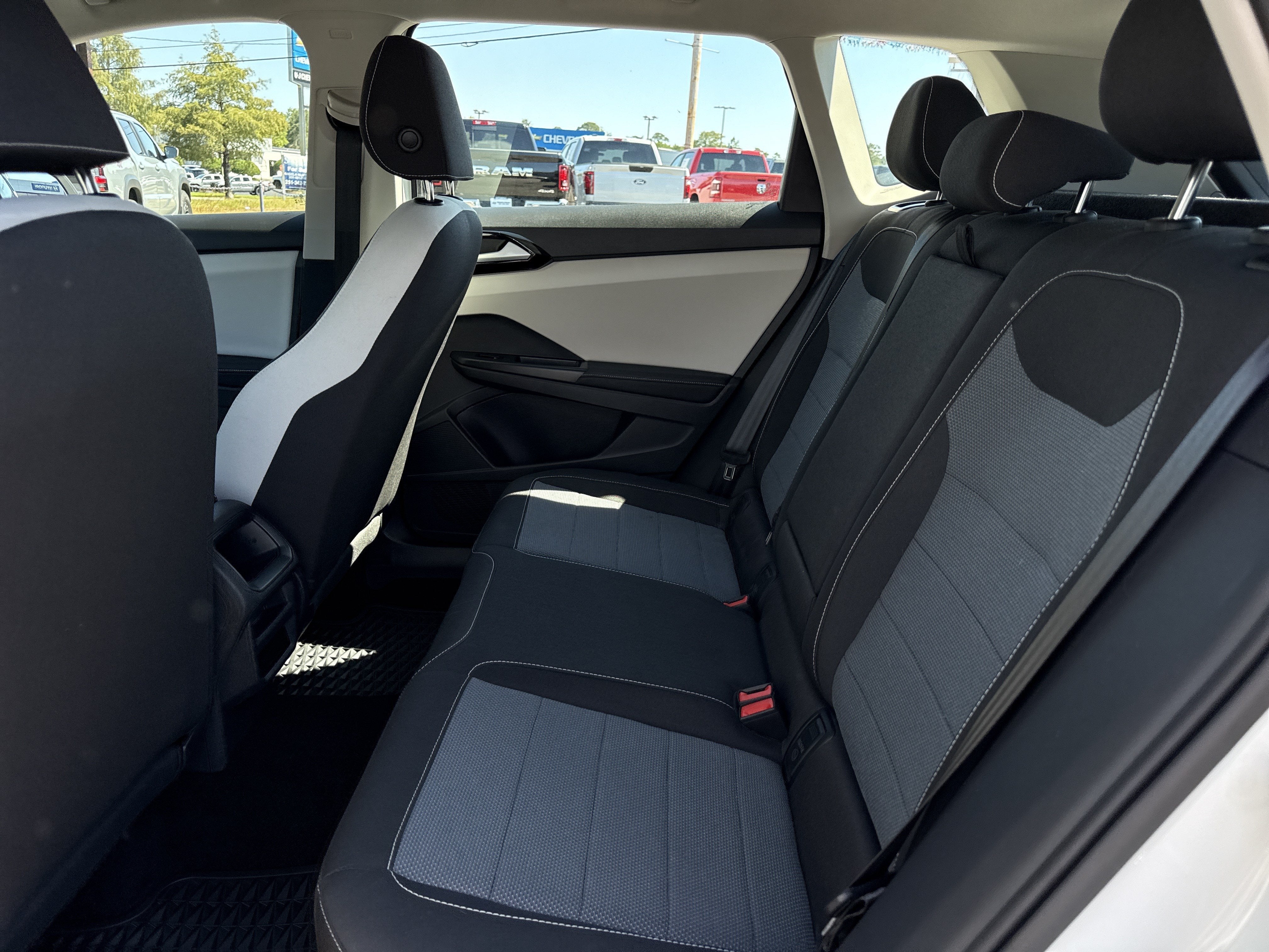 2025 Volkswagen Taos S