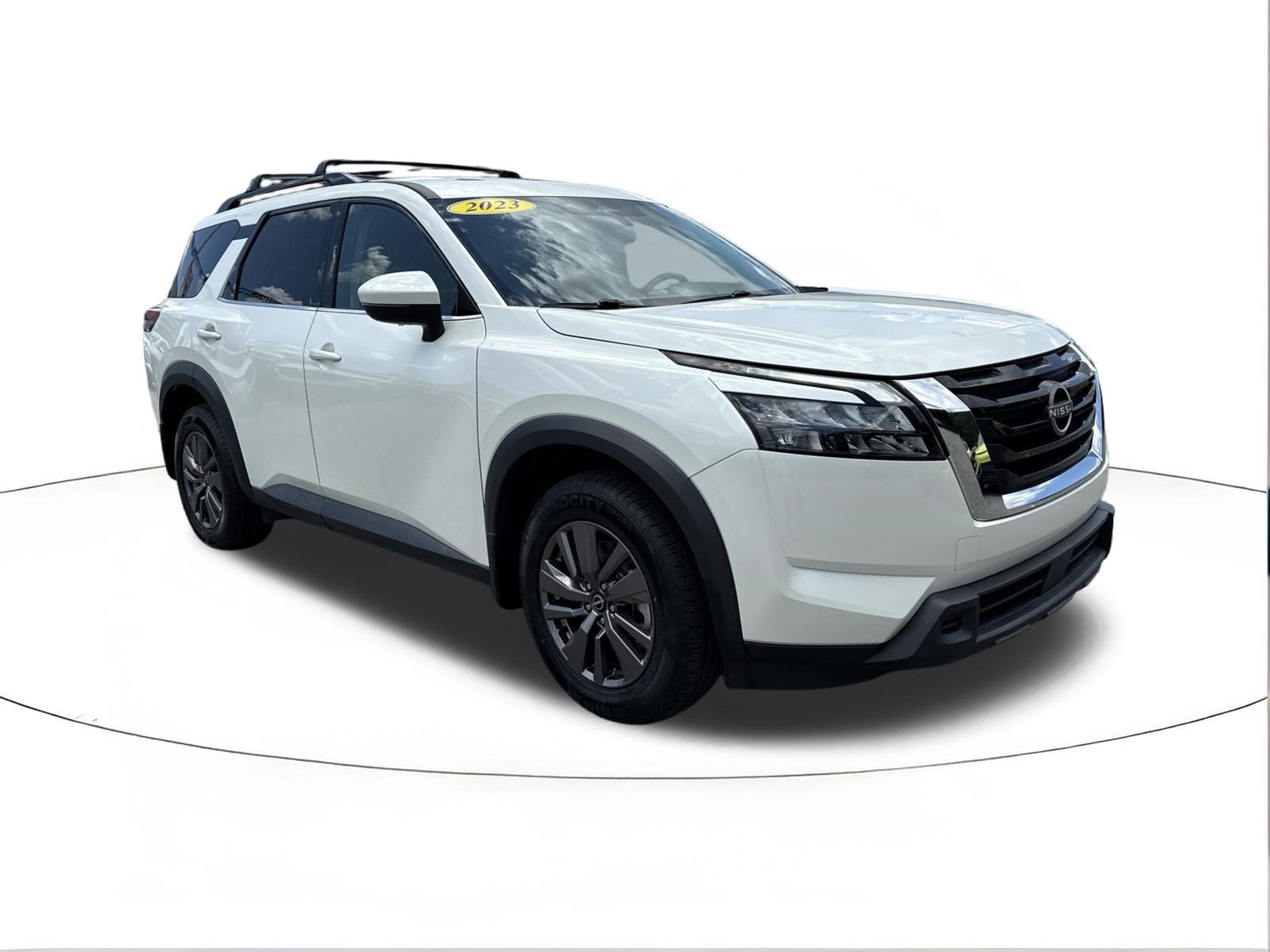 2023 Nissan Pathfinder SV