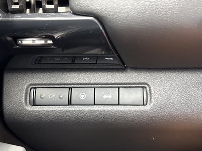 2023 Nissan Pathfinder SV
