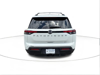 2023 Nissan Pathfinder SV