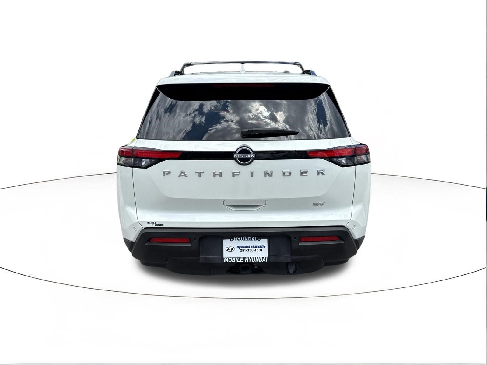2023 Nissan Pathfinder SV