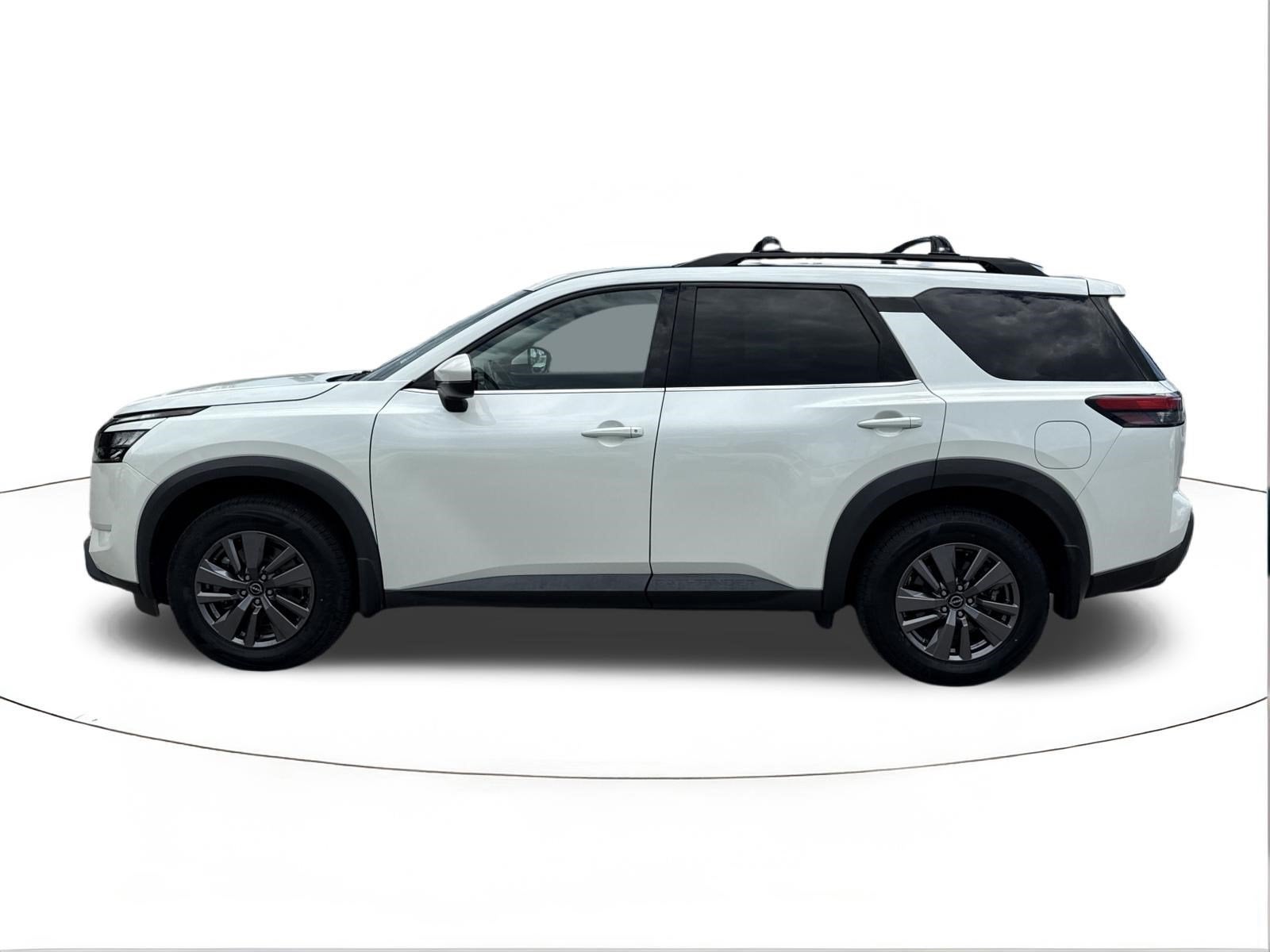 2023 Nissan Pathfinder SV
