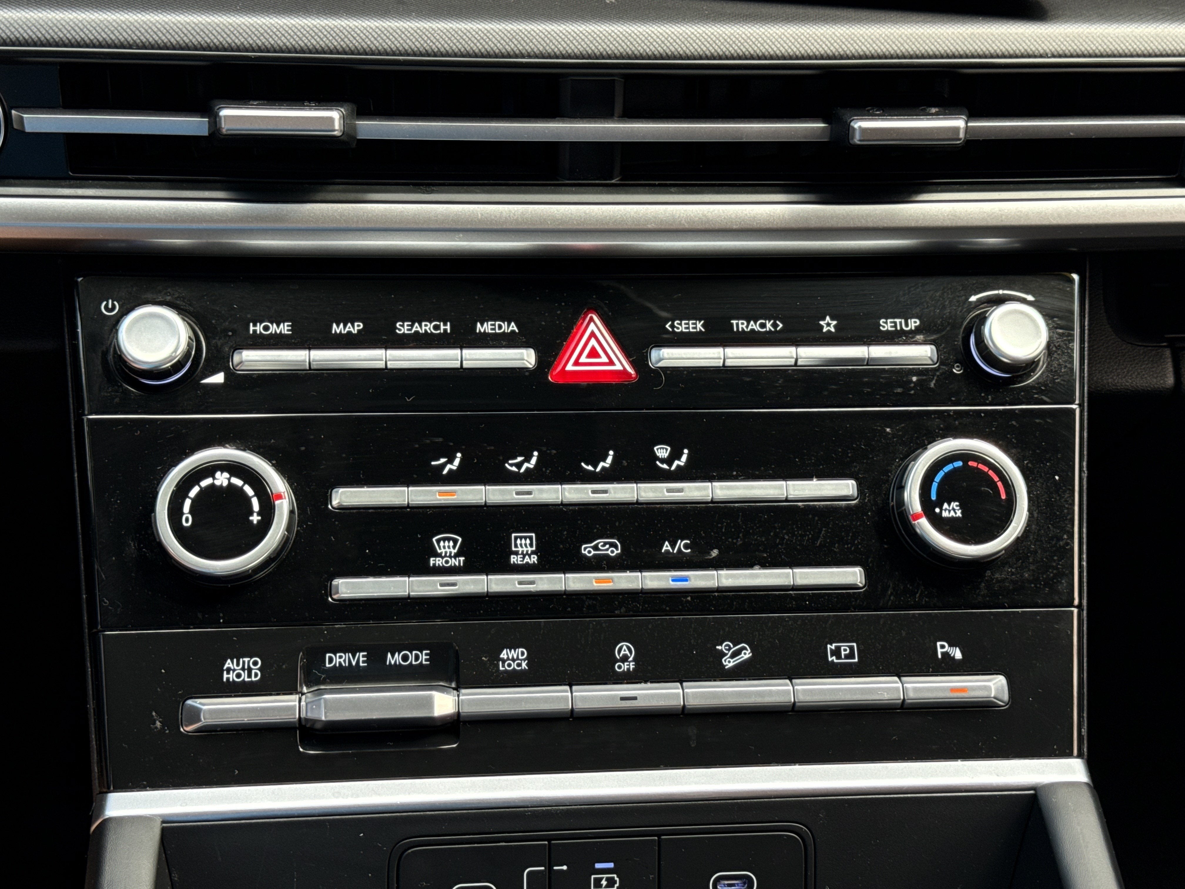2024 Hyundai Santa Fe SE