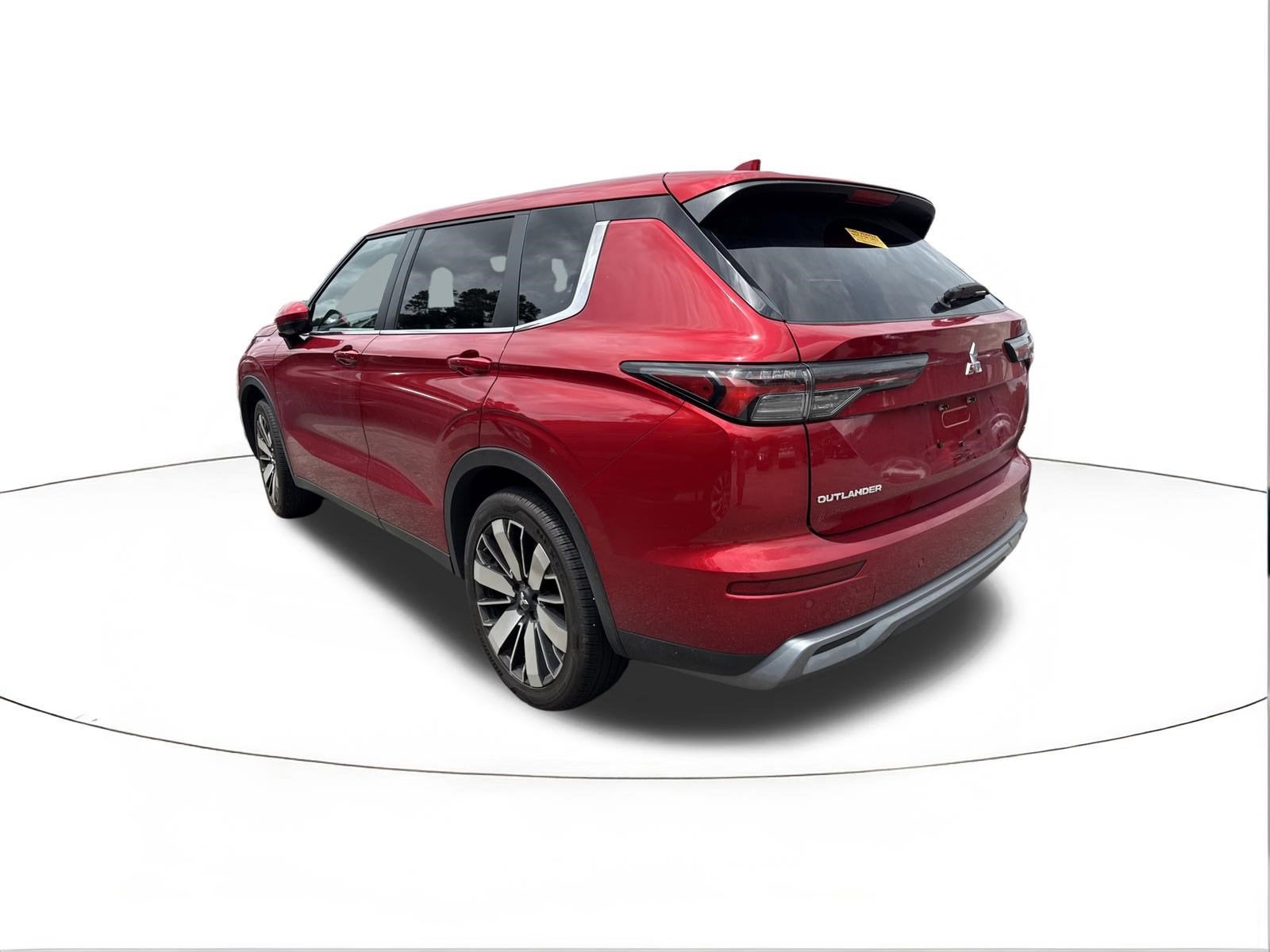 2025 Mitsubishi Outlander SE