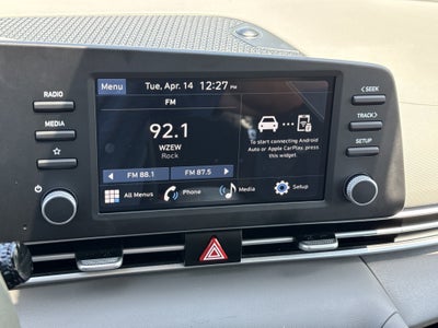 2025 Hyundai Elantra SE