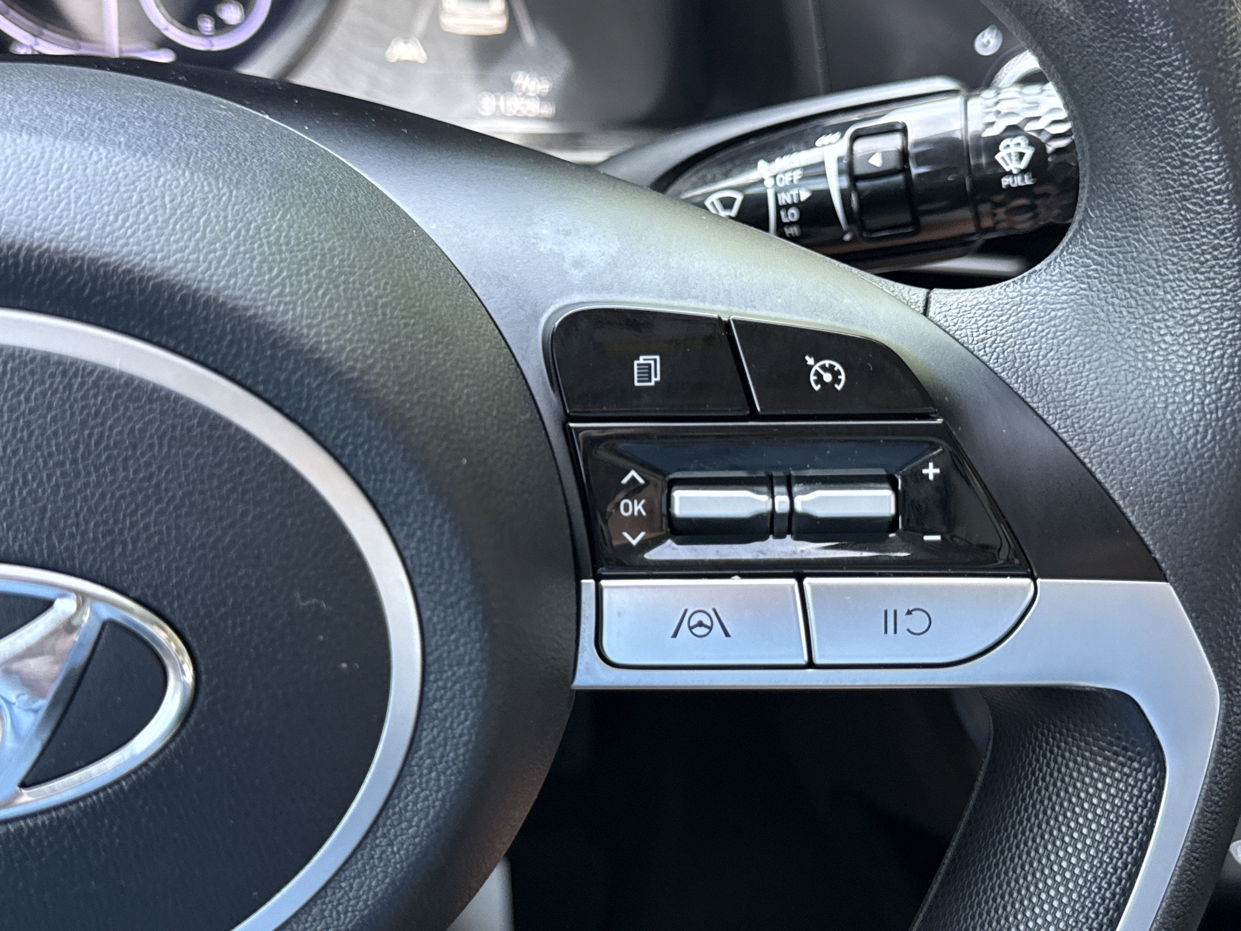 2023 Hyundai Elantra Hybrid Blue