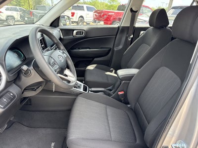 2025 Hyundai Venue SE