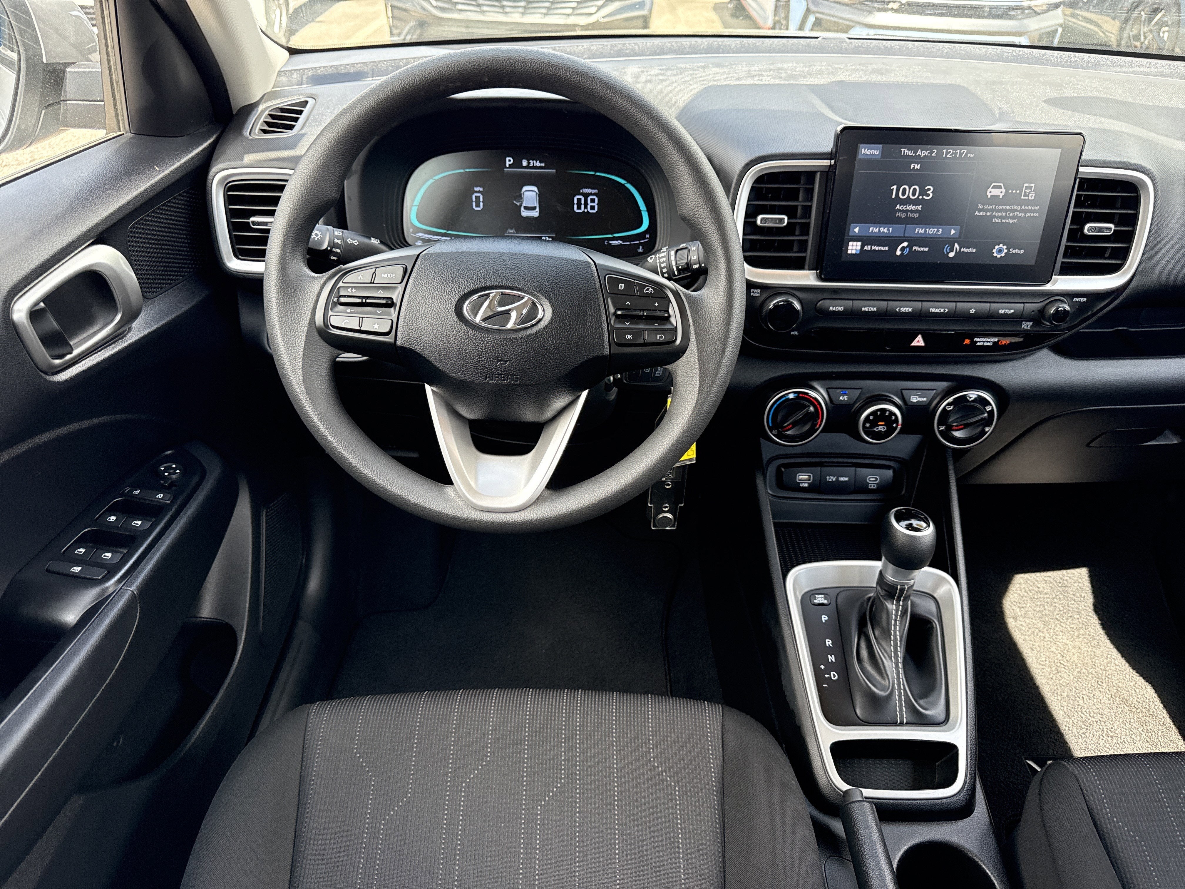 2025 Hyundai Venue SE