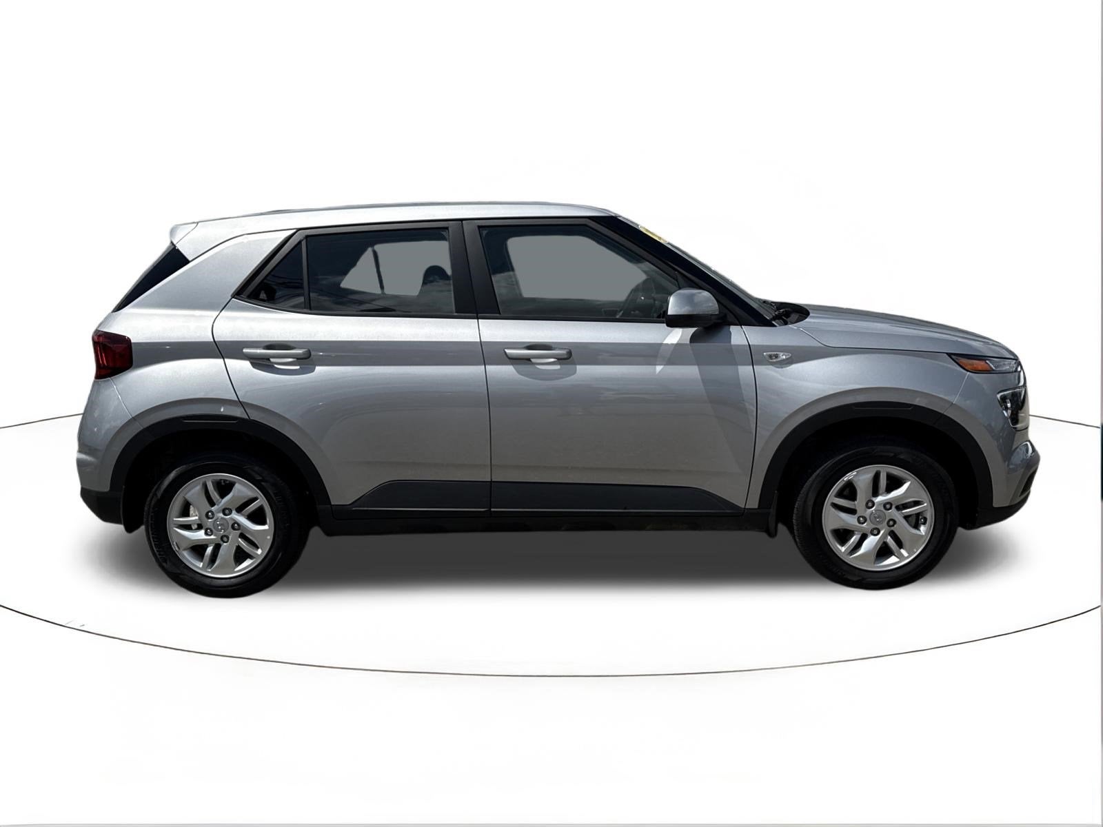 2025 Hyundai Venue SE