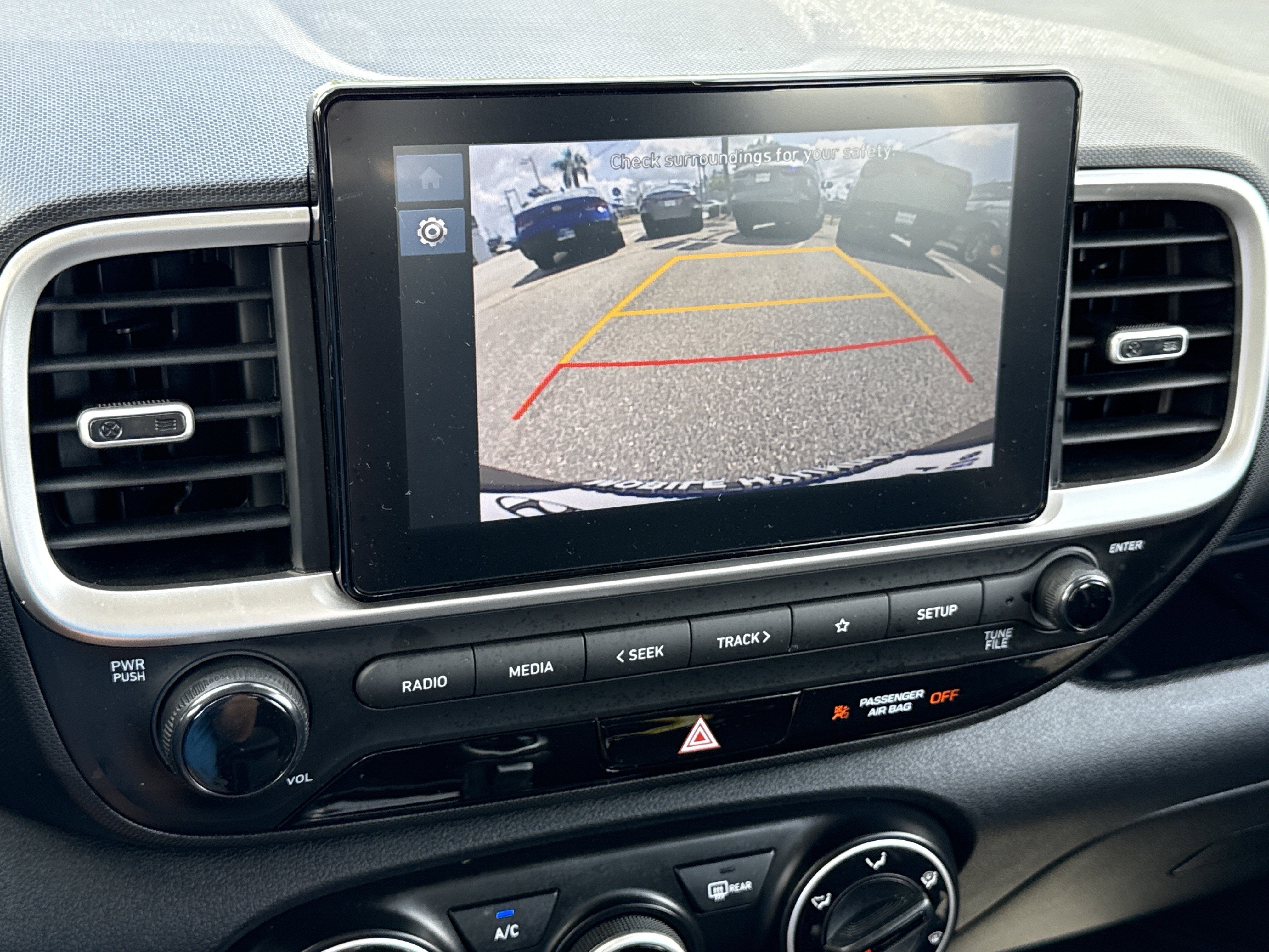 2025 Hyundai Venue SE