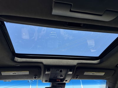 2017 Cadillac Escalade Platinum