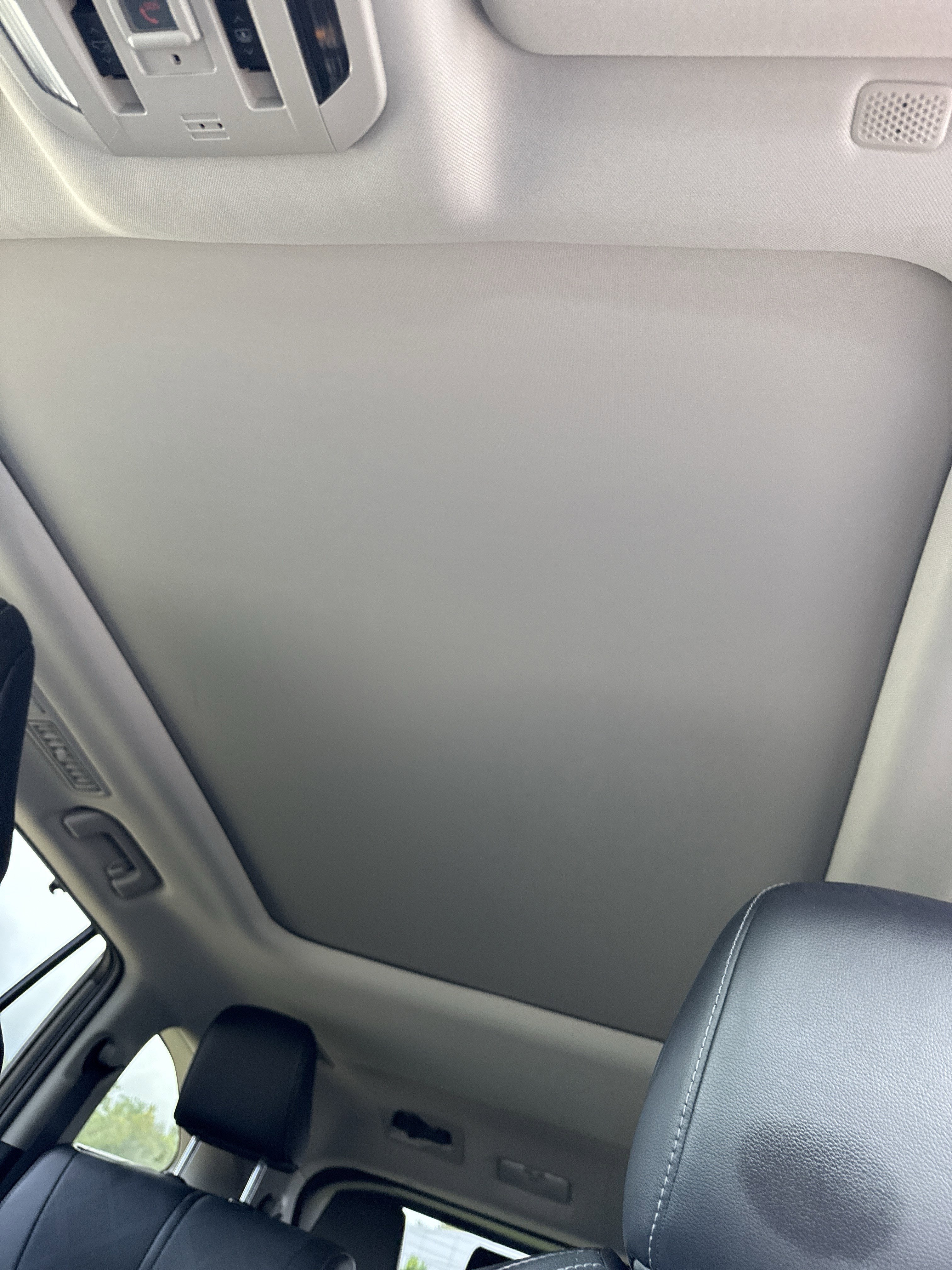 2022 Toyota Highlander Hybrid Platinum