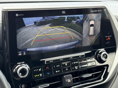 2022 Toyota Highlander Hybrid Platinum