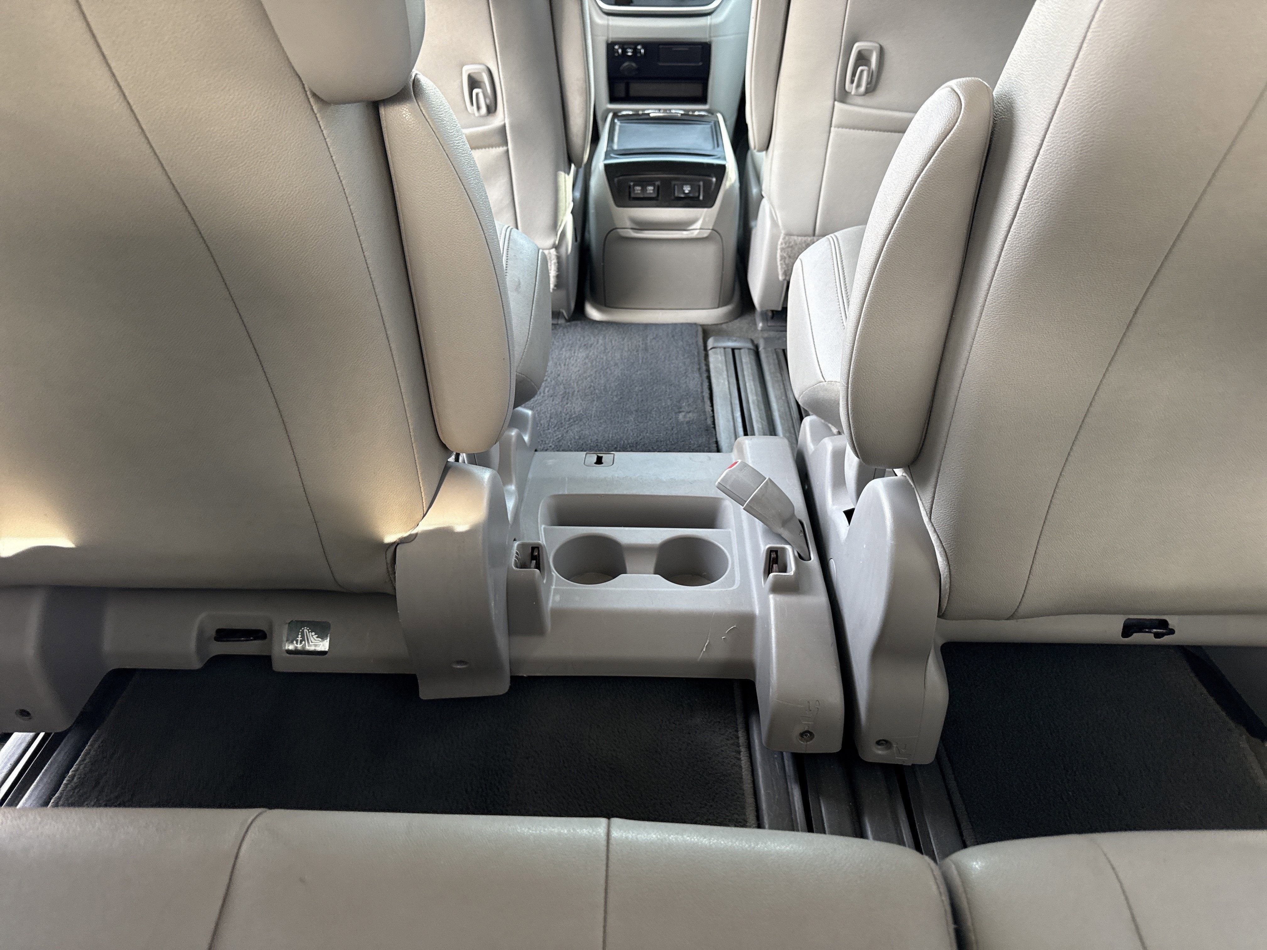 2020 Toyota Sienna XLE Premium