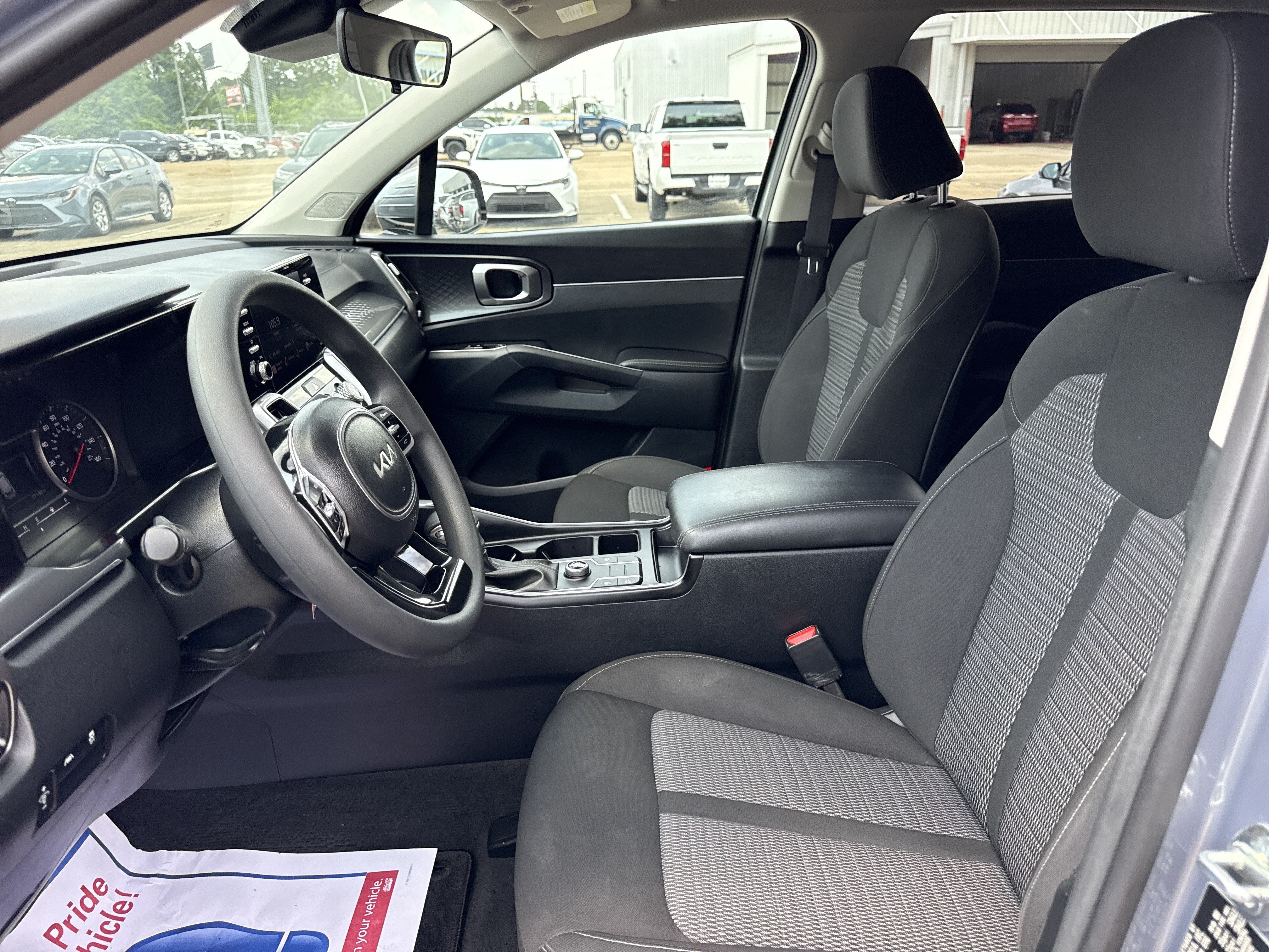 2023 Kia Sorento LX