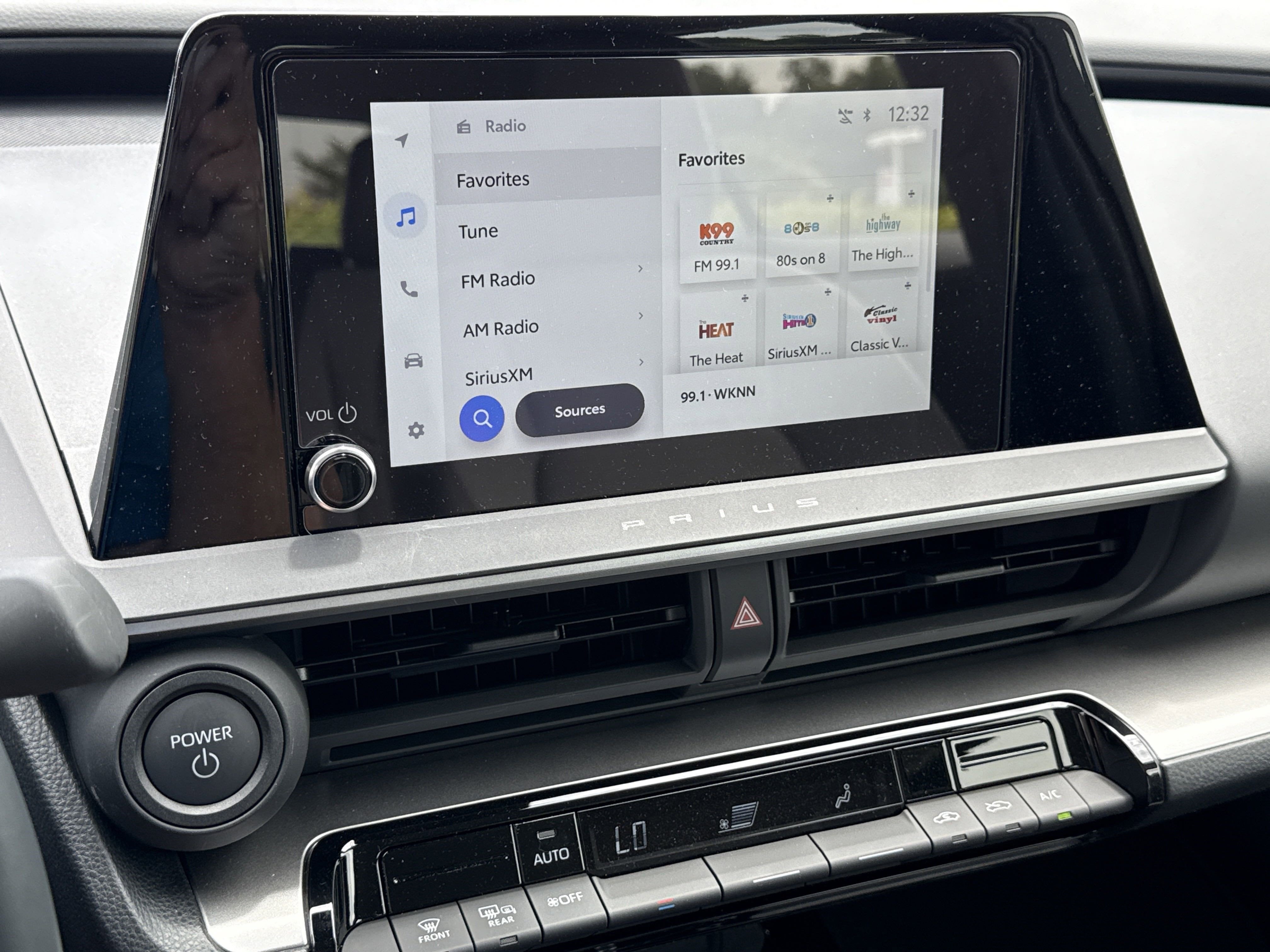 2025 Toyota Prius LE