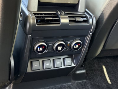 2020 Land Rover Defender SE