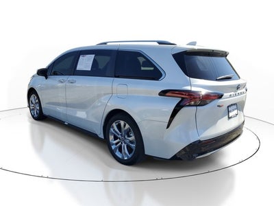 2023 Toyota Sienna Platinum