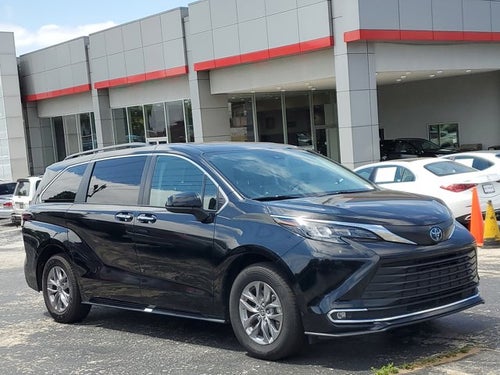 2024 Toyota Sienna XLE