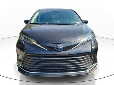 2024 Toyota Sienna XLE