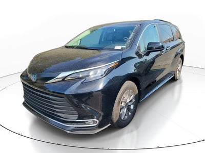 2024 Toyota Sienna XLE