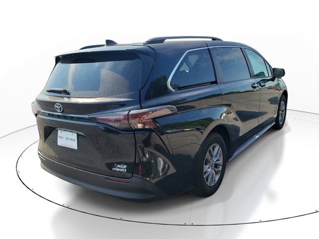 2024 Toyota Sienna XLE