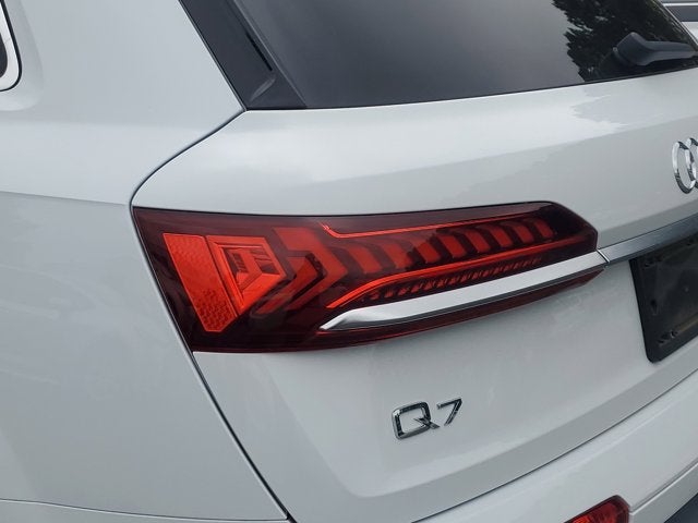 2021 Audi Q7 Premium Plus